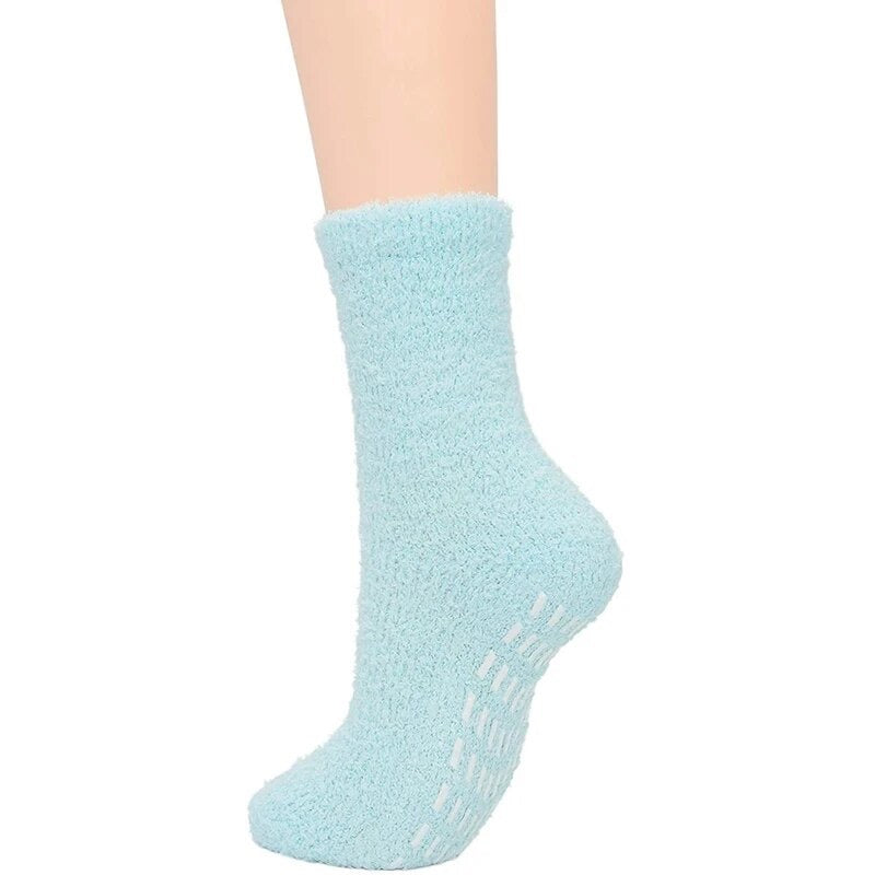 Softeez Fuzzy Nonslip Socks